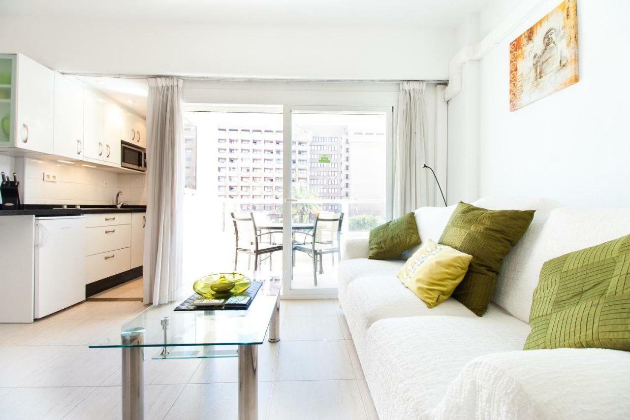 Hotel Apartamento Pyr Fuengirola Private Sunny Pool Side Kültér fotó
