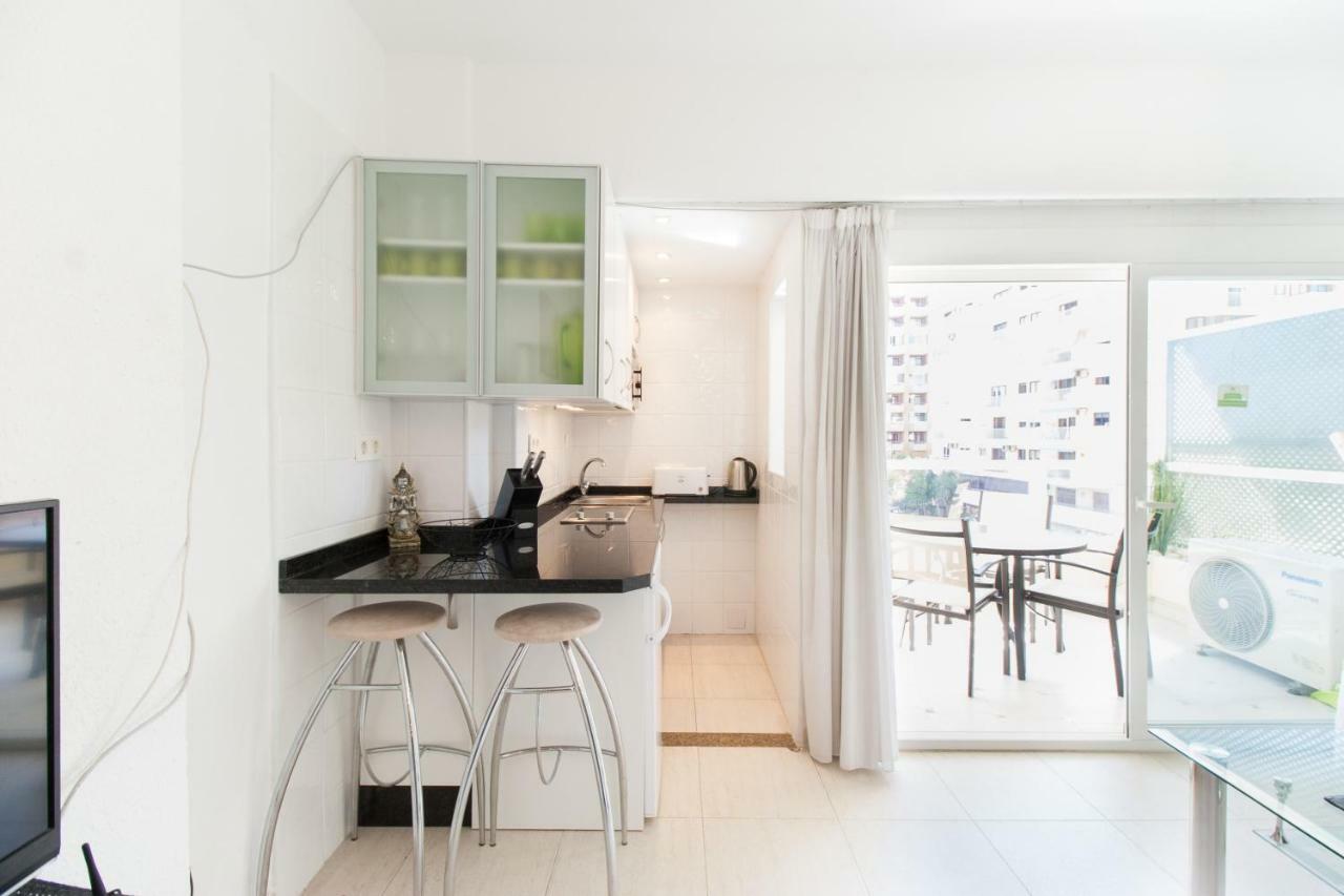 Hotel Apartamento Pyr Fuengirola Private Sunny Pool Side Kültér fotó