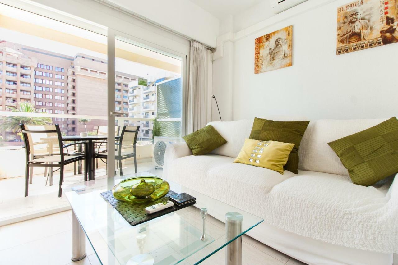 Hotel Apartamento Pyr Fuengirola Private Sunny Pool Side Kültér fotó
