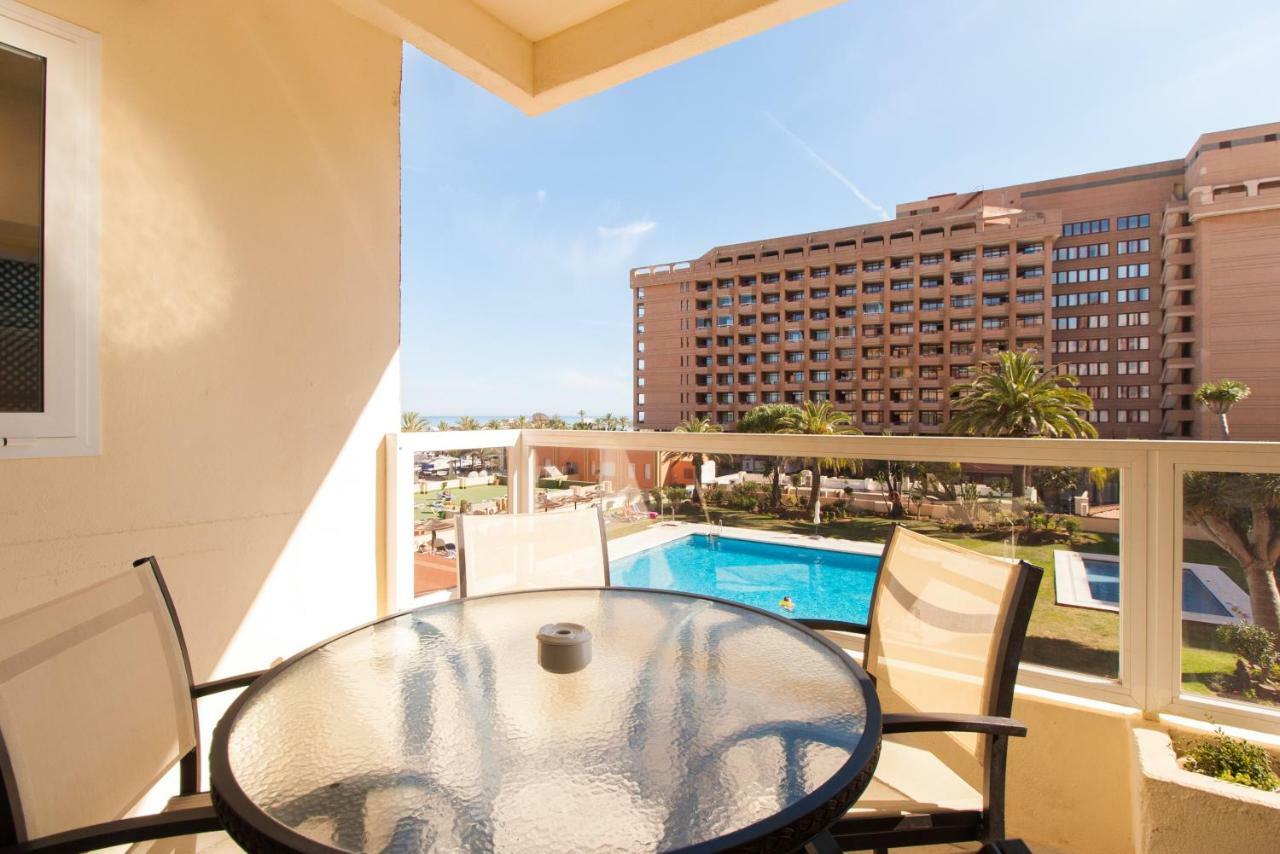 Hotel Apartamento Pyr Fuengirola Private Sunny Pool Side Kültér fotó