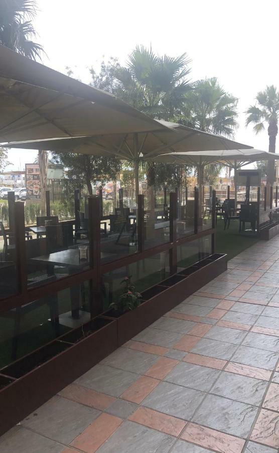 Hotel Apartamento Pyr Fuengirola Private Sunny Pool Side Kültér fotó